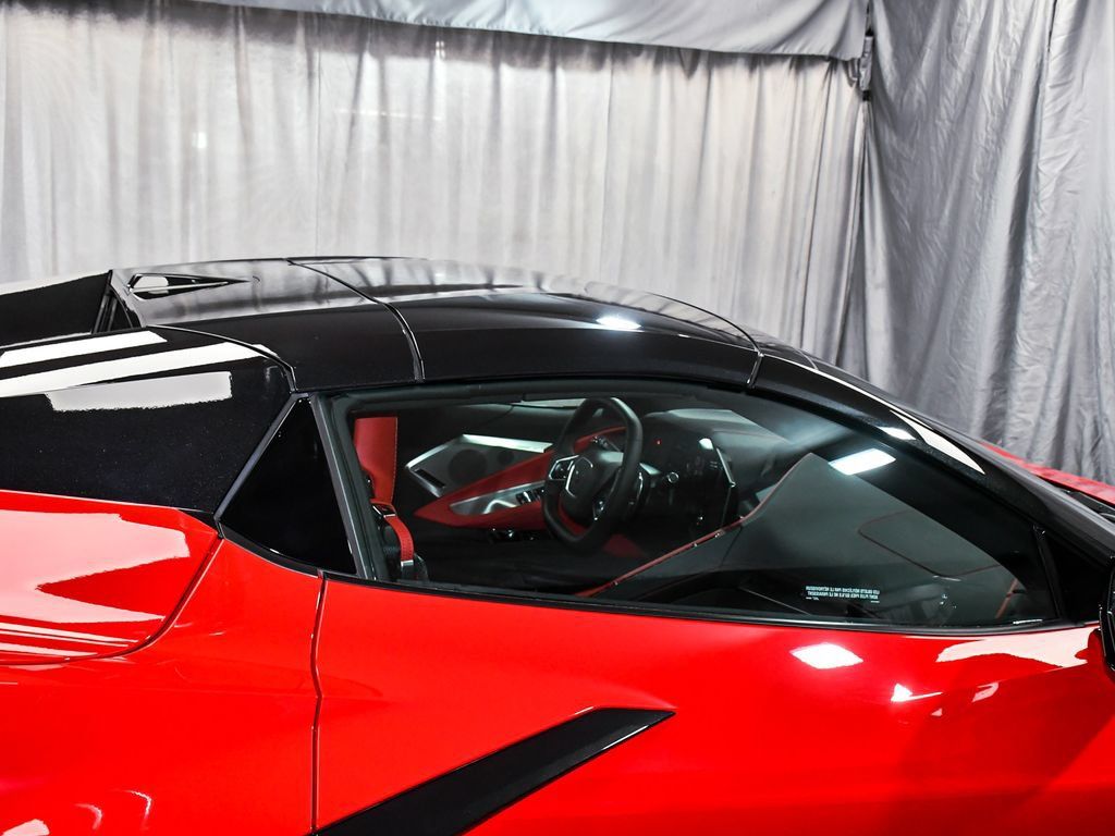 Used 2024 Chevrolet Corvette Stingray Preferred Conv w/ 2LT RWD image 98