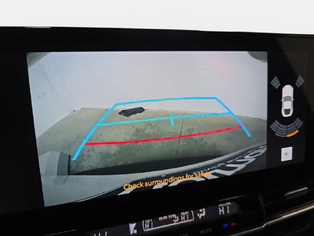 Used 2025 Toyota Sienna XLE FWD image 20