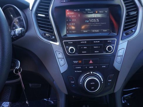Used 2017 Hyundai Santa Fe Sport FWD image 19