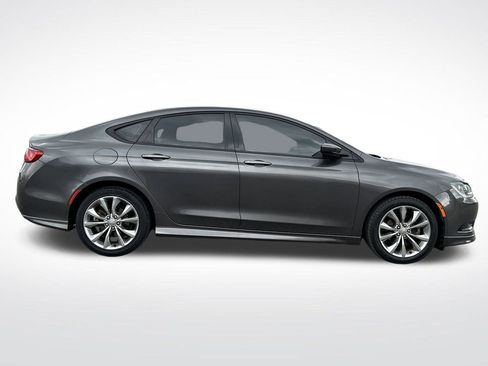 Used 2015 Chrysler 200 S image 8