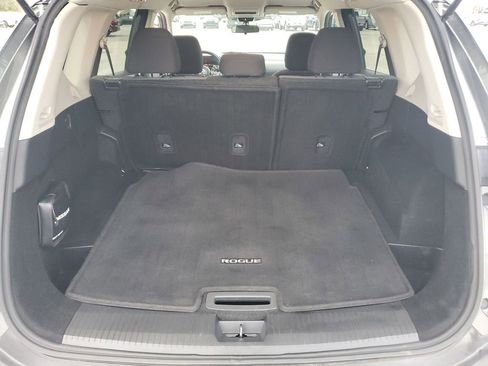 Used 2021 Nissan Rogue S image 22