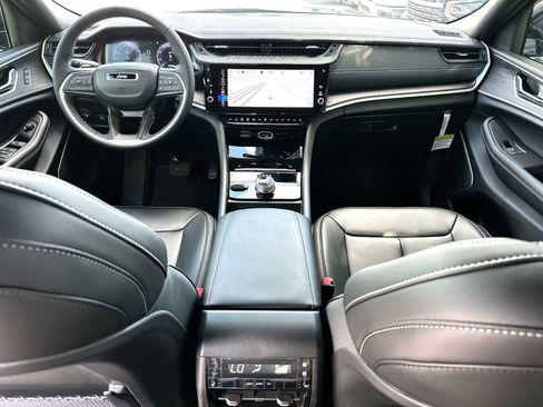 New 2026 Jeep Grand Cherokee L Limited w/ Limited Altitude Package AWD/4WD image 25