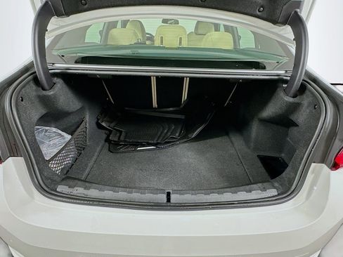 Used 2025 BMW 330i Sedan w/ Convenience Package image 27