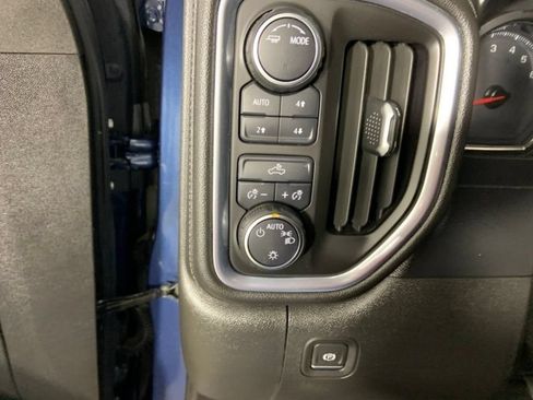 Used 2021 Chevrolet Silverado 1500 LT w/ Z71 Off-Road Package AWD/4WD image 27