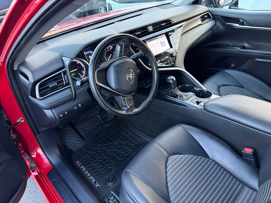 Used 2020 Toyota Camry SE FWD image 20