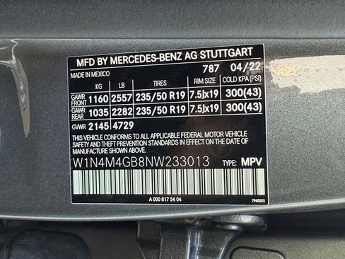 Used 2022 Mercedes-Benz GLB 250 image 34