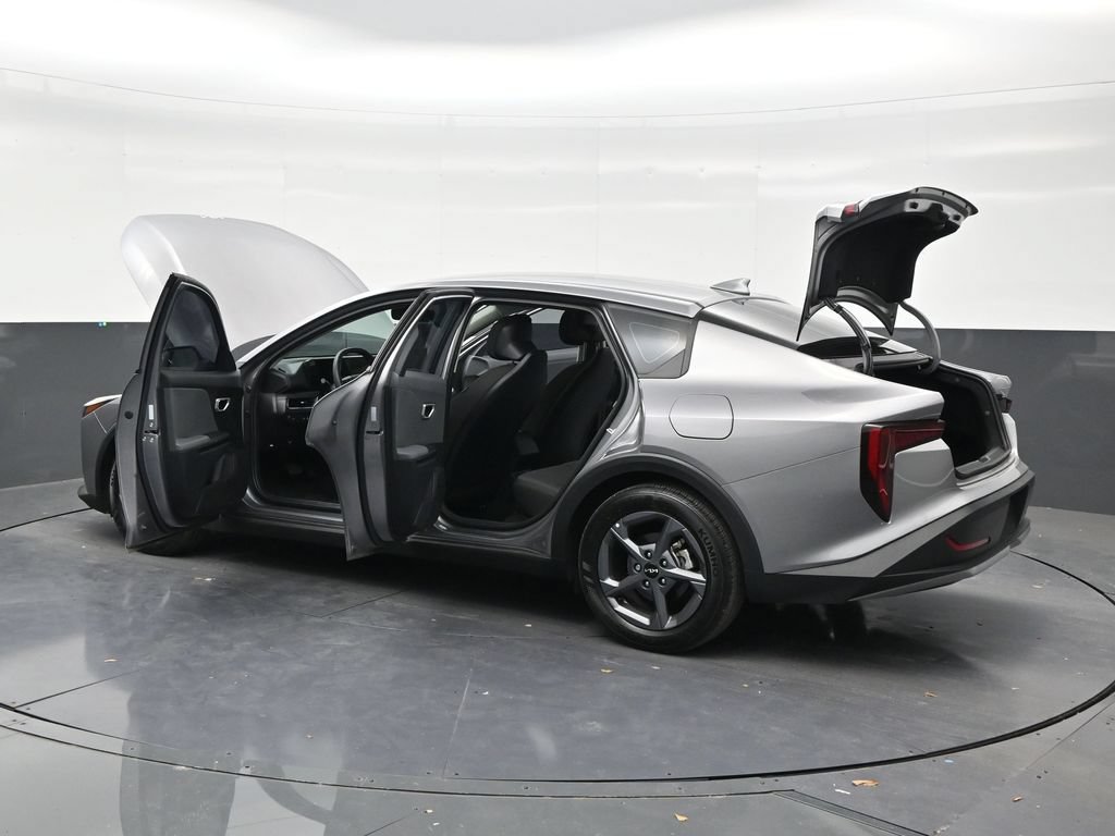 Used 2025 Kia K4 FWD image 31