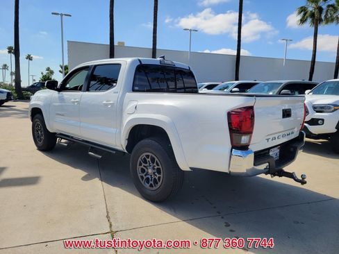 Certified 2018 Toyota Tacoma SR5 image 6