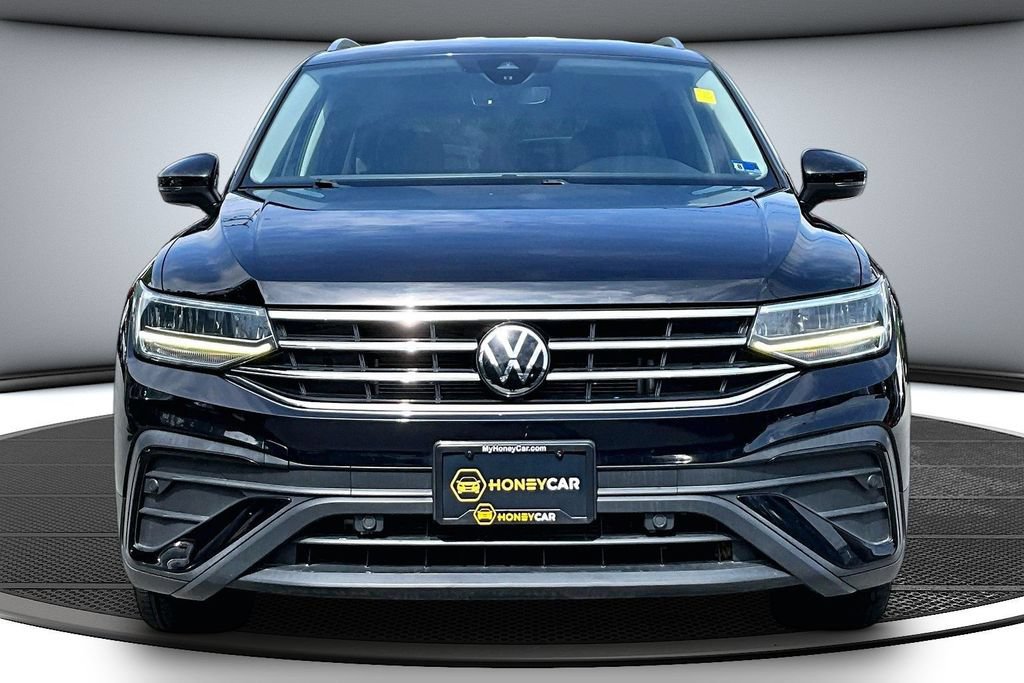 Used 2022 Volkswagen Tiguan SE AWD/4WD image 2