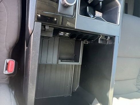 Used 2022 Toyota Tundra SR5 image 17