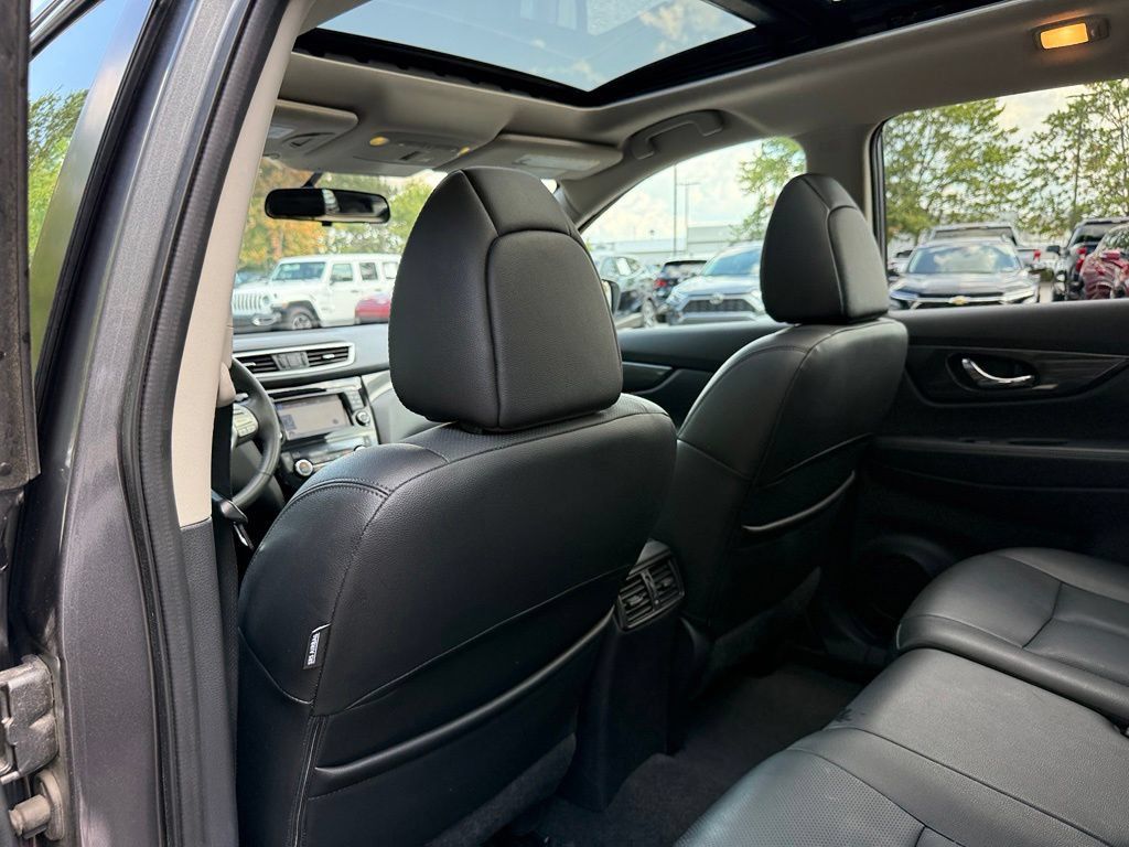 Used 2016 Nissan Rogue SL w/ SL Premium Package AWD/4WD image 31