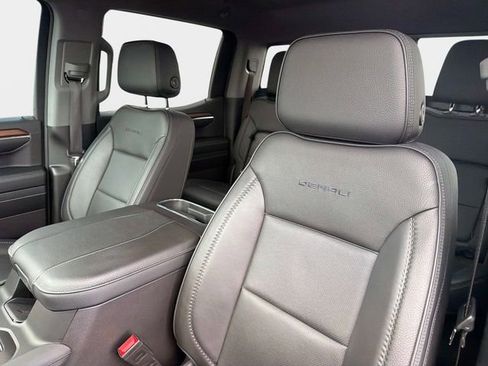 Used 2024 GMC Sierra 1500 Denali w/ Technology Package AWD/4WD image 20
