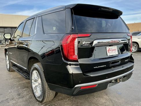 Used 2023 GMC Yukon SLT image 13