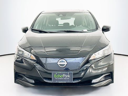 Used 2025 Nissan Leaf S FWD image 2