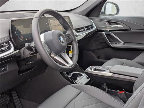 New 2026 BMW X1 xDrive28i w/ Technology Package image 3
