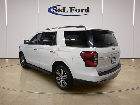Certified 2024 Ford Expedition Limited image 4