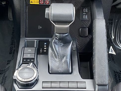 Certified 2024 Toyota Tacoma SR5 image 15