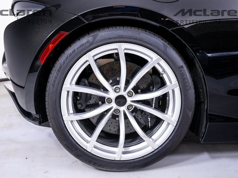 Used 2025 McLaren Artura Spider image 17