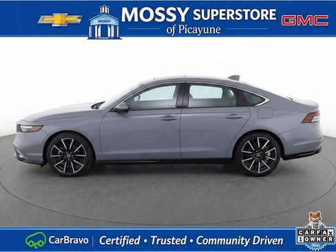 Used 2023 Honda Accord Touring image 7