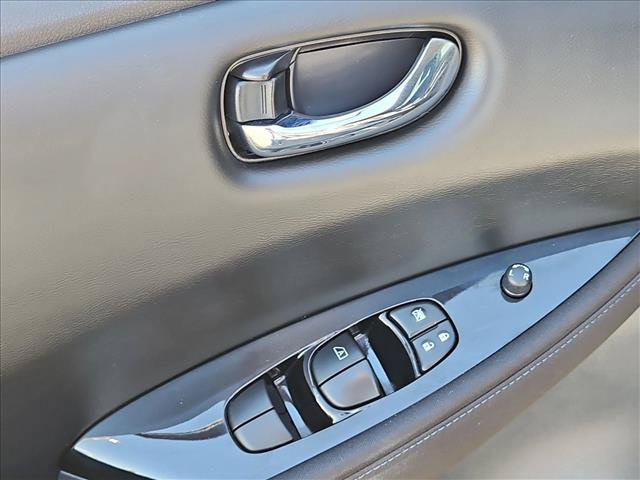 Used 2021 Nissan Leaf SV FWD image 11