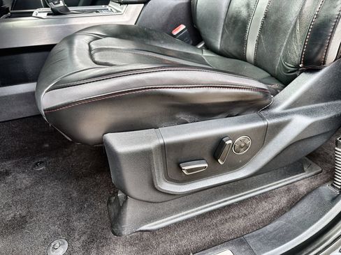 Used 2019 Ford F150 Platinum w/ Equipment Group 701A Luxury AWD/4WD image 12