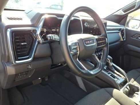 Used 2024 GMC Canyon Elevation w/ Convenience Package RWD image 9