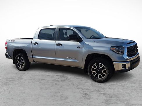 Used 2020 Toyota Tundra SR5 w/ TRD Off-Road Package AWD/4WD image 12