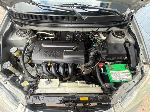 Used 2004 Toyota Matrix FWD image 35