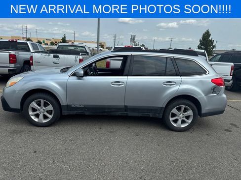 Used 2013 Subaru Outback 2.5i Premium w/ All-Weather Pkg AWD/4WD image 5