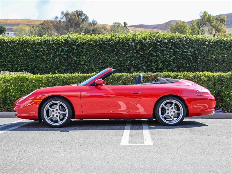 Used 2003 Porsche 911 Carrera RWD image 2