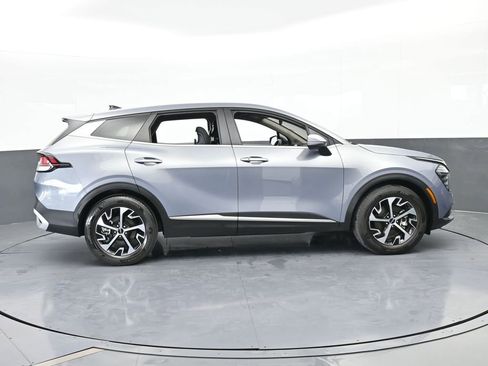 Used 2025 Kia Sportage EX image 7