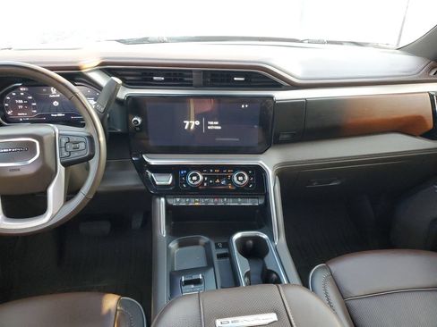 Used 2024 GMC Sierra 3500 Denali w/ Denali Reserve Package AWD/4WD image 14