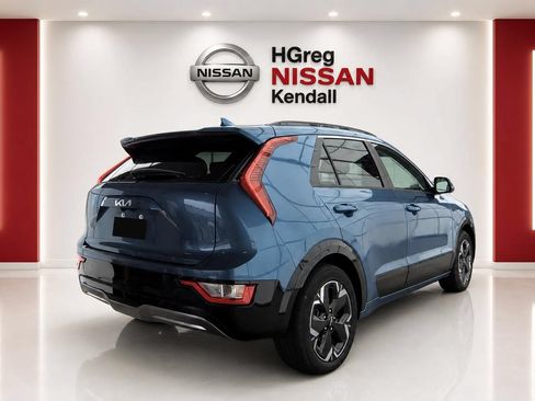 Used 2023 Kia Niro Wind w/ Wind Preserve Package FWD image 4