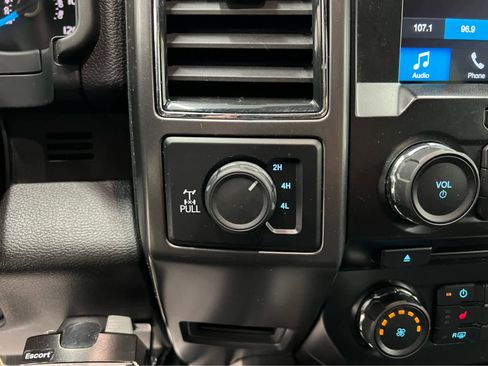 Used 2017 Ford F150 XLT w/ Equipment Group 302A Luxury image 21