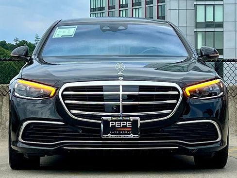 Certified 2023 Mercedes-Benz S 580 4MATIC Sedan image 3