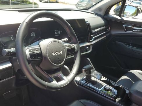 Certified 2025 Kia Sportage EX image 20