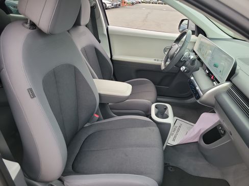 Certified 2024 Hyundai Ioniq 5 SEL RWD image 21