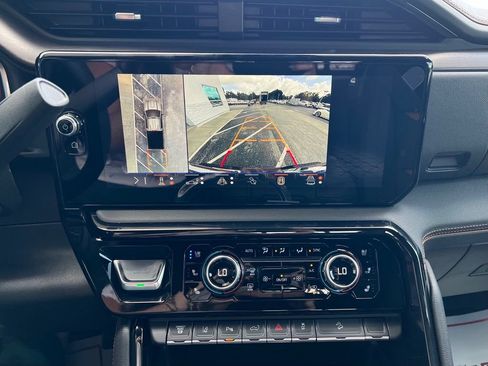 New 2026 GMC Sierra 2500 AT4 w/ AT4 Premium Plus Package AWD/4WD image 15