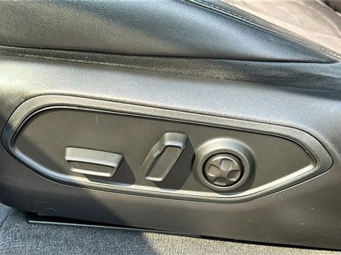 Used 2022 Jeep Grand Cherokee L Laredo image 11