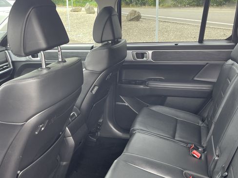 Used 2024 Hyundai Santa Fe Limited AWD/4WD image 14