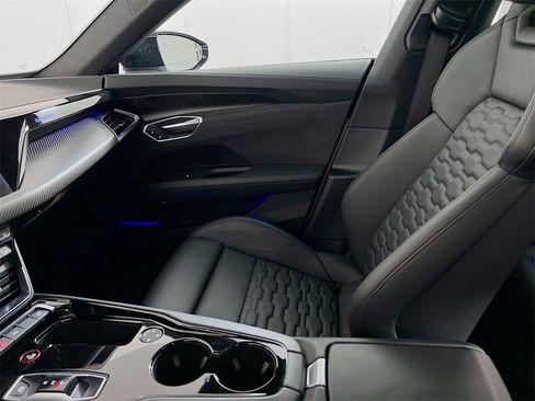Used 2023 Audi e-tron GT Premium Plus w/ Performance Package image 25