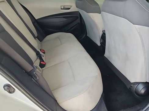 Used 2022 Toyota Corolla LE FWD image 25