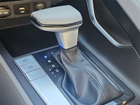 Used 2021 Hyundai Elantra SEL image 10