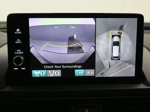 Certified 2023 Honda Pilot TrailSport image 13