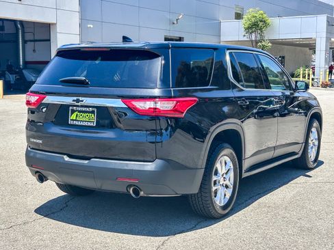 Used 2018 Chevrolet Traverse LS w/ LPO, Black Accent Package FWD image 6