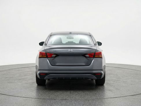 Used 2025 Nissan Altima 2.5 SV FWD image 7