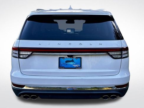 Used 2023 Lincoln Aviator Reserve w/ Equipment Group 201A image 6