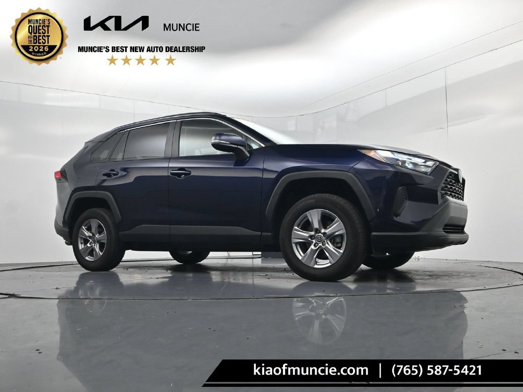 Used 2025 Toyota RAV4 XLE AWD/4WD image 36