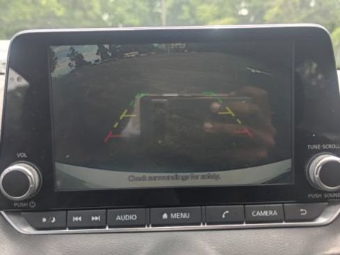 Used 2021 Nissan Sentra SV FWD image 35