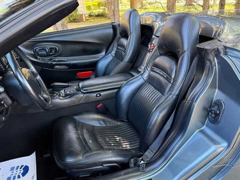 Used 2004 Chevrolet Corvette Convertible w/ Preferred Equipment Group image 45